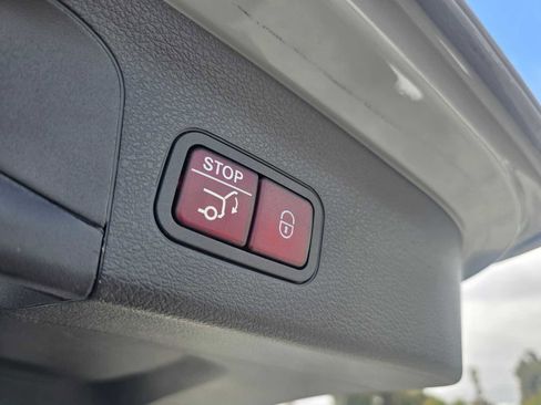 Used 2024 Mercedes-Benz GLS 450 4MATIC image 16