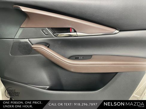 Used 2022 MAZDA CX-30 AWD 2.5 S w/ Premium Package image 46