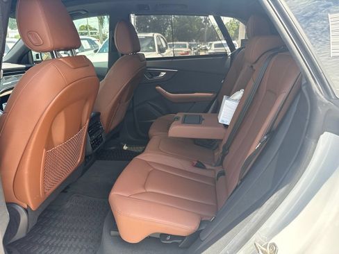 Used 2025 Audi Q8 Premium Plus AWD/4WD image 13