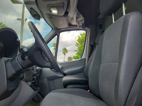 Used 2013 Mercedes-Benz Sprinter 2500 image 20