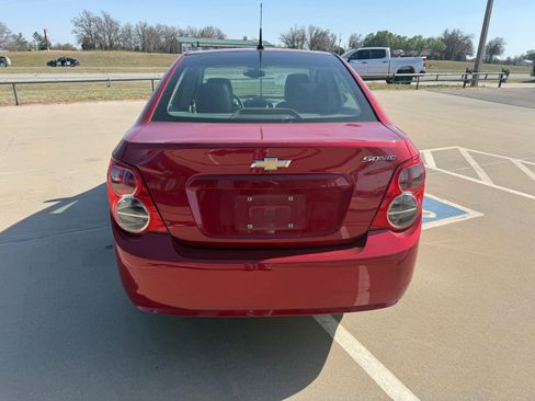 Used 2014 Chevrolet Sonic LS image 4