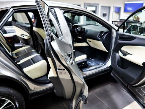 Used 2024 Lexus NX 250 FWD image 27