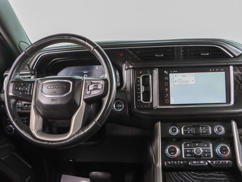 Used 2023 GMC Yukon XL Denali w/ Advanced Technology Package AWD/4WD image 18