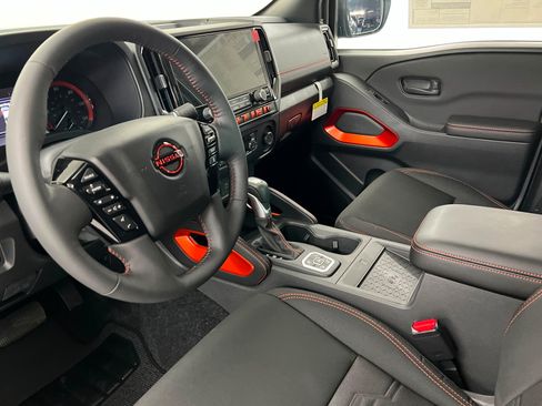 New 2026 Nissan Frontier PRO-4X w/ Pro-4x Convenience Package AWD/4WD image 15