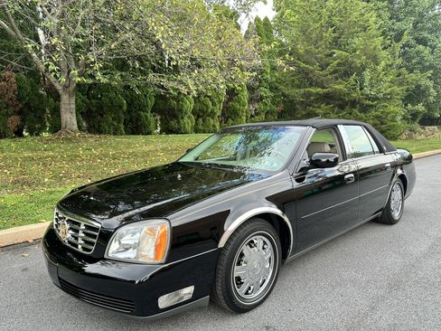 Used 2005 Cadillac De Ville w/ Limited Edition Package FWD image 47
