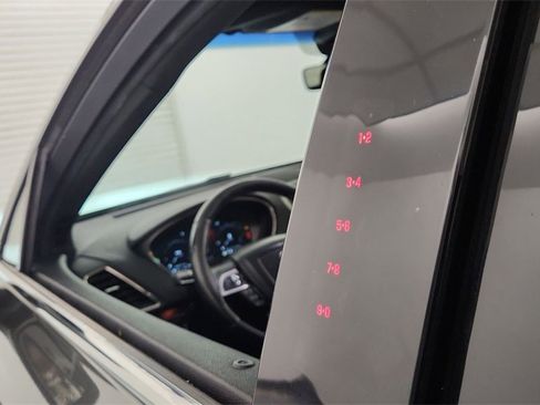 Used 2019 Lincoln Nautilus Reserve image 28