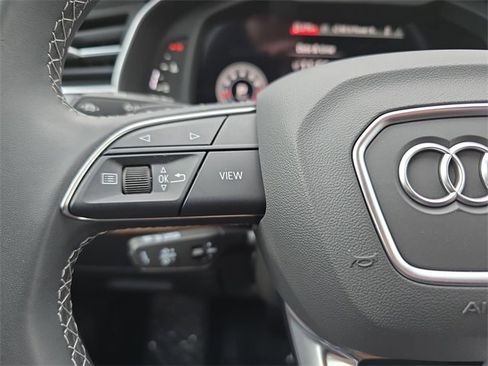 Used 2025 Audi Q7 3.0T Premium w/ Convenience Package image 21