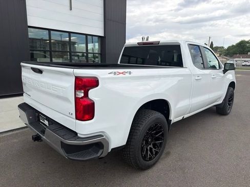 Used 2022 Chevrolet Silverado 1500 LT w/ Protection Package AWD/4WD image 8