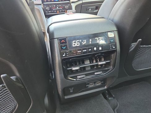Used 2024 Jeep Grand Cherokee Summit image 27