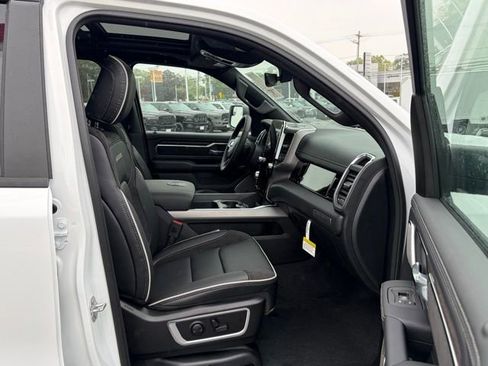 New 2026 RAM 1500 Laramie AWD/4WD image 26