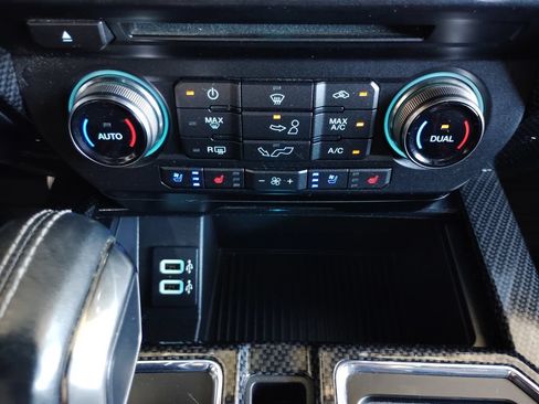 Used 2018 Ford F150 Raptor w/ Equipment Group 802A Luxury AWD/4WD image 41