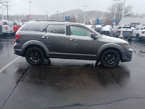 Used 2017 Dodge Journey GT w/ Driver Convenience Group image 3