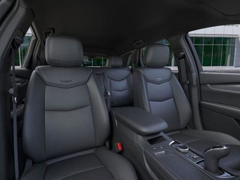 New 2025 Cadillac XT5 Luxury w/ LPO, Floor Liner Package image 40