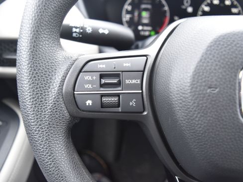 Certified 2023 Honda HR-V LX image 17