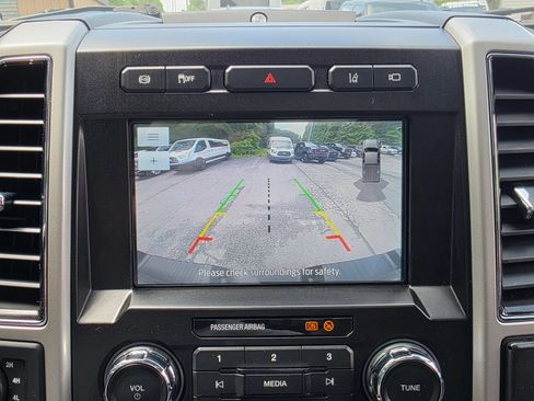 Used 2020 Ford F250 Lariat w/ Lariat Ultimate Package AWD/4WD image 22