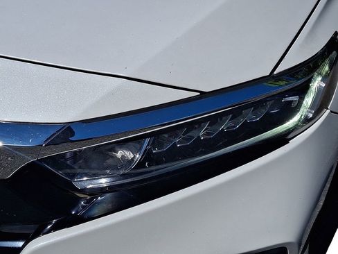 Used 2018 Honda Accord LX image 10