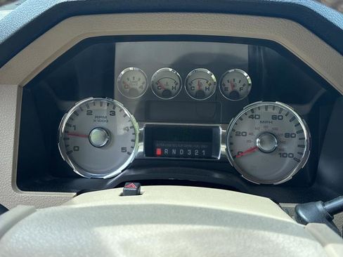 Used 2009 Ford F250 Lariat image 10
