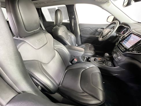 Used 2022 Jeep Cherokee Limited image 27