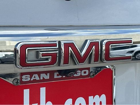 Certified 2023 GMC Acadia Denali image 13