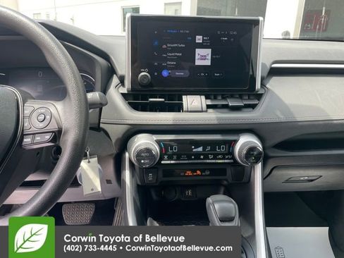 Used 2024 Toyota RAV4 LE AWD/4WD image 17