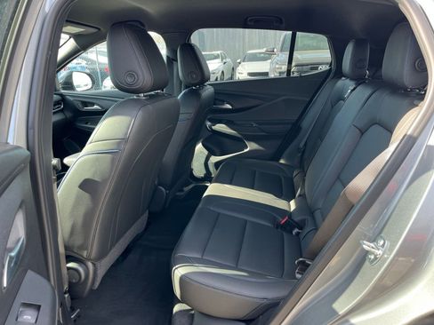 Used 2025 Buick Envista Sport Touring image 24