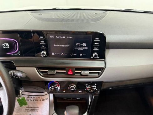 Used 2024 Kia Seltos LX AWD/4WD image 17