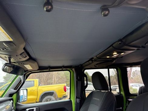 Used 2019 Jeep Wrangler Unlimited Sahara image 15