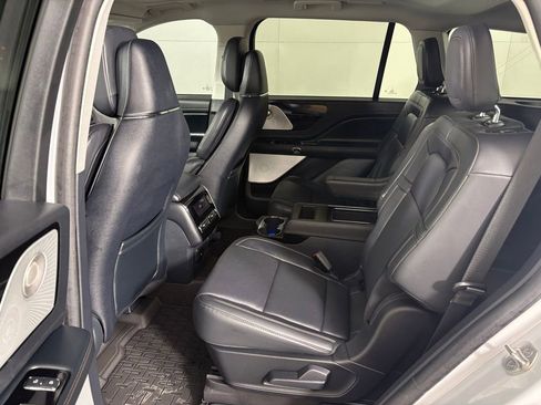 Used 2025 Lincoln Aviator Reserve w/ Equipment Group 201A AWD/4WD image 44