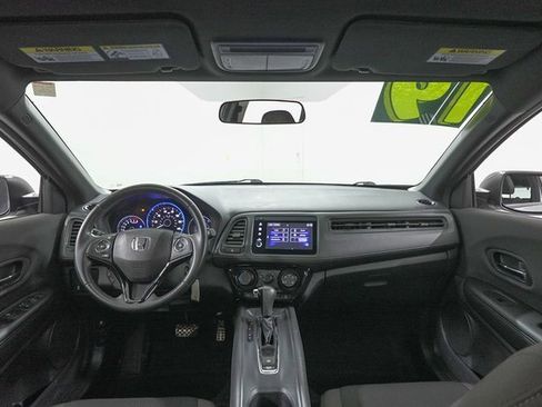 Used 2019 Honda HR-V Sport image 10
