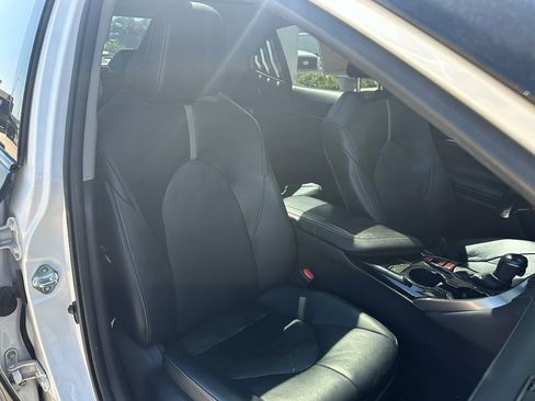 Used 2022 Toyota Camry XSE FWD image 31