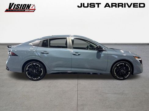 New 2026 Nissan Sentra SR w/ SR Premium Package FWD image 4
