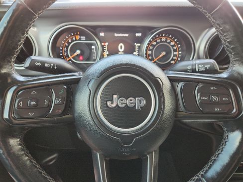 Used 2021 Jeep Gladiator Sport AWD/4WD image 19