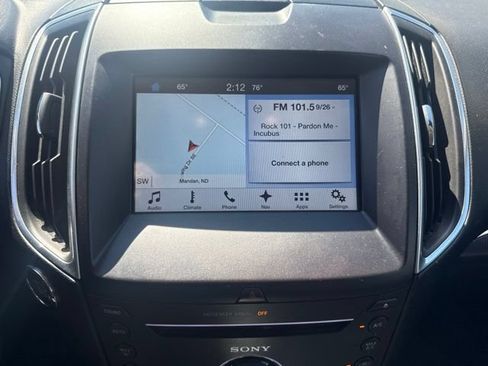 Used 2016 Ford Edge Titanium w/ Technology Package AWD/4WD image 2