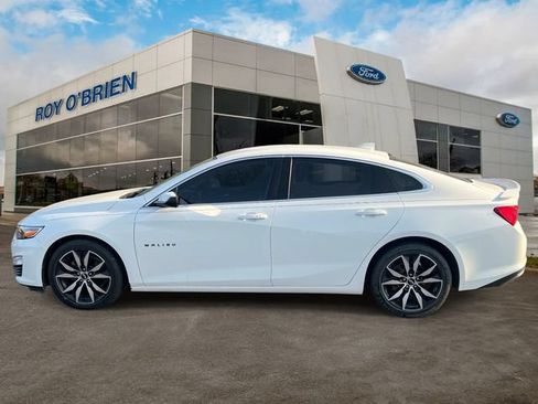 Used 2021 Chevrolet Malibu RS w/ LPO, Convenience Package 1 FWD image 2