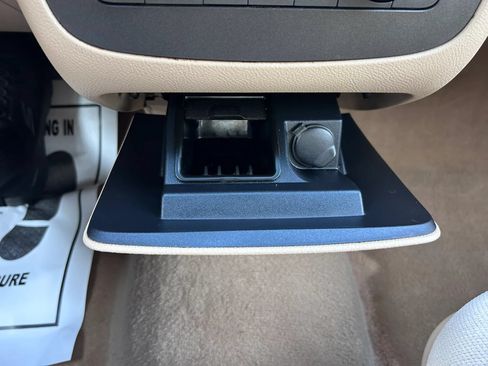 Used 2011 Buick Lucerne CX FWD image 42