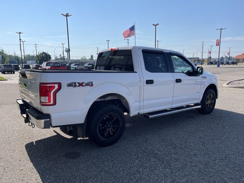 Used 2017 Ford F150 XLT w/ Trailer Tow Package AWD/4WD image 3