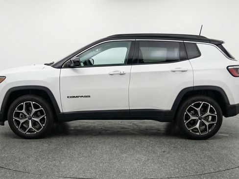 Used 2025 Jeep Compass Limited AWD/4WD image 5