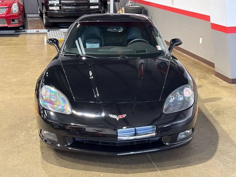Used 2008 Chevrolet Corvette Coupe w/ Preferred Equipment Group RWD image 7