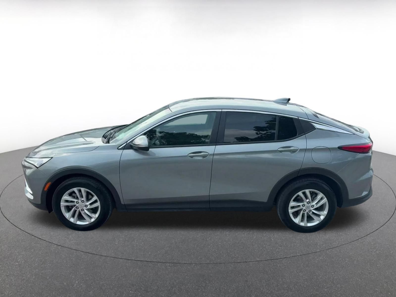 Used 2025 Buick Envista Preferred FWD image 8