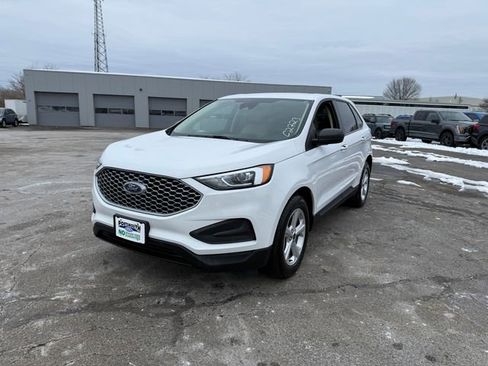Used 2023 Ford Edge SE image 14