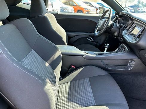 Certified 2022 Dodge Challenger R/T w/ Blacktop Package image 17