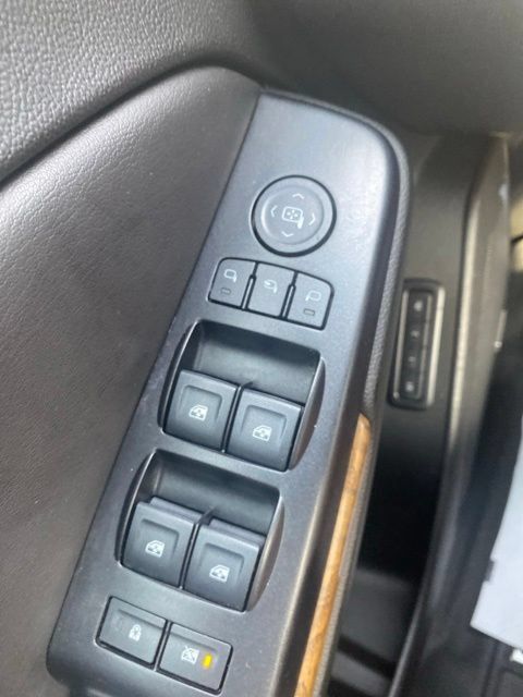 Used 2019 GMC Yukon XL Denali w/ Denali Ultimate Package RWD image 30