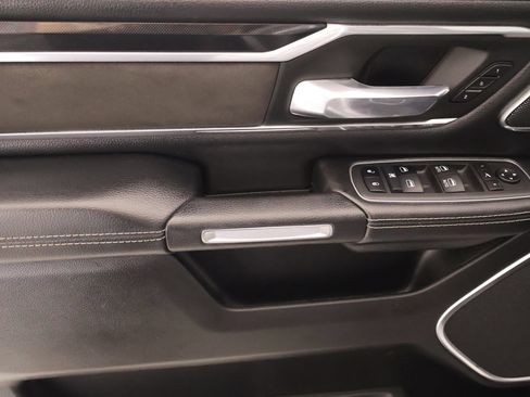 Used 2022 RAM 1500 Laramie AWD/4WD image 15