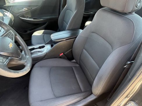 Used 2017 Chevrolet Malibu LT image 17