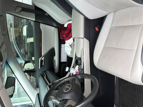 Used 2017 Lexus RX 350 AWD w/ Premium Package image 6