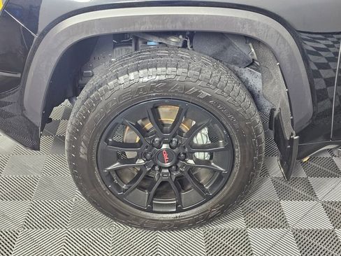 Used 2024 Toyota Tundra Limited w/ TRD Off-Road Package AWD/4WD image 11