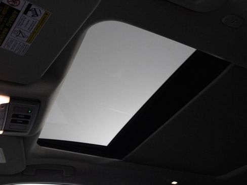 Used 2023 Nissan Rogue SL w/ SL Premium Package image 32