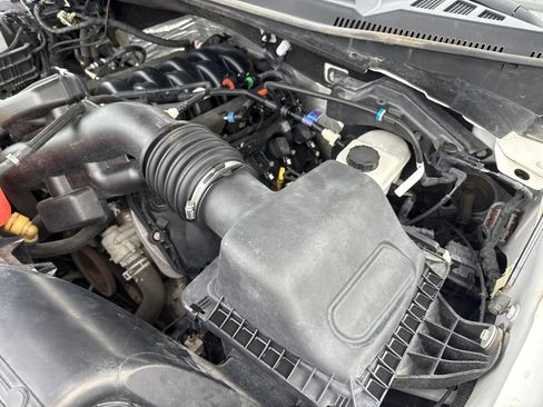 Used 2018 Ford F150 Lariat w/ Equipment Group 502A Luxury AWD/4WD image 22
