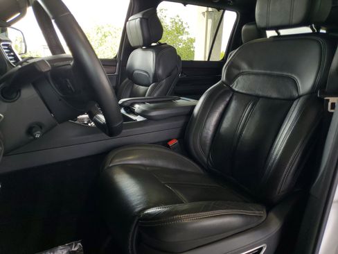 Used 2023 Jeep Grand Wagoneer L 4WD image 18