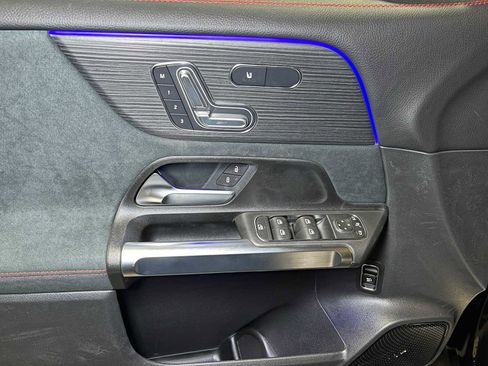 New 2026 Mercedes-Benz GLB 250 4MATIC image 24